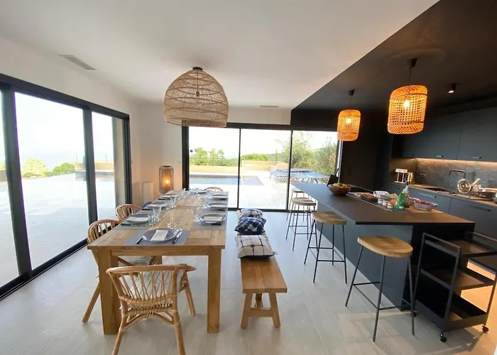 Corse Du Sud Avec Piscine Et Vue Sari-Solenzara