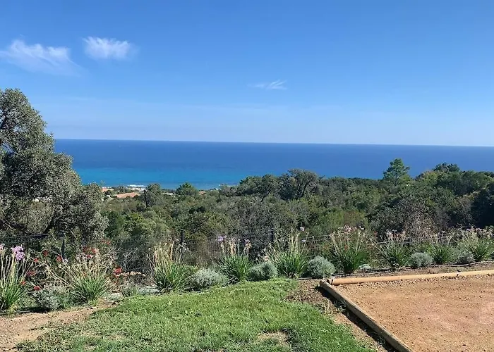 Corse Du Sud Avec Piscine Et Vue Sari-Solenzara